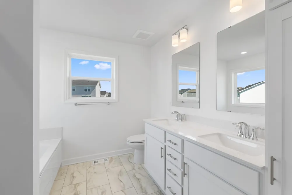 8921 Periwinkle Boulevard Woodbury, MN 55129