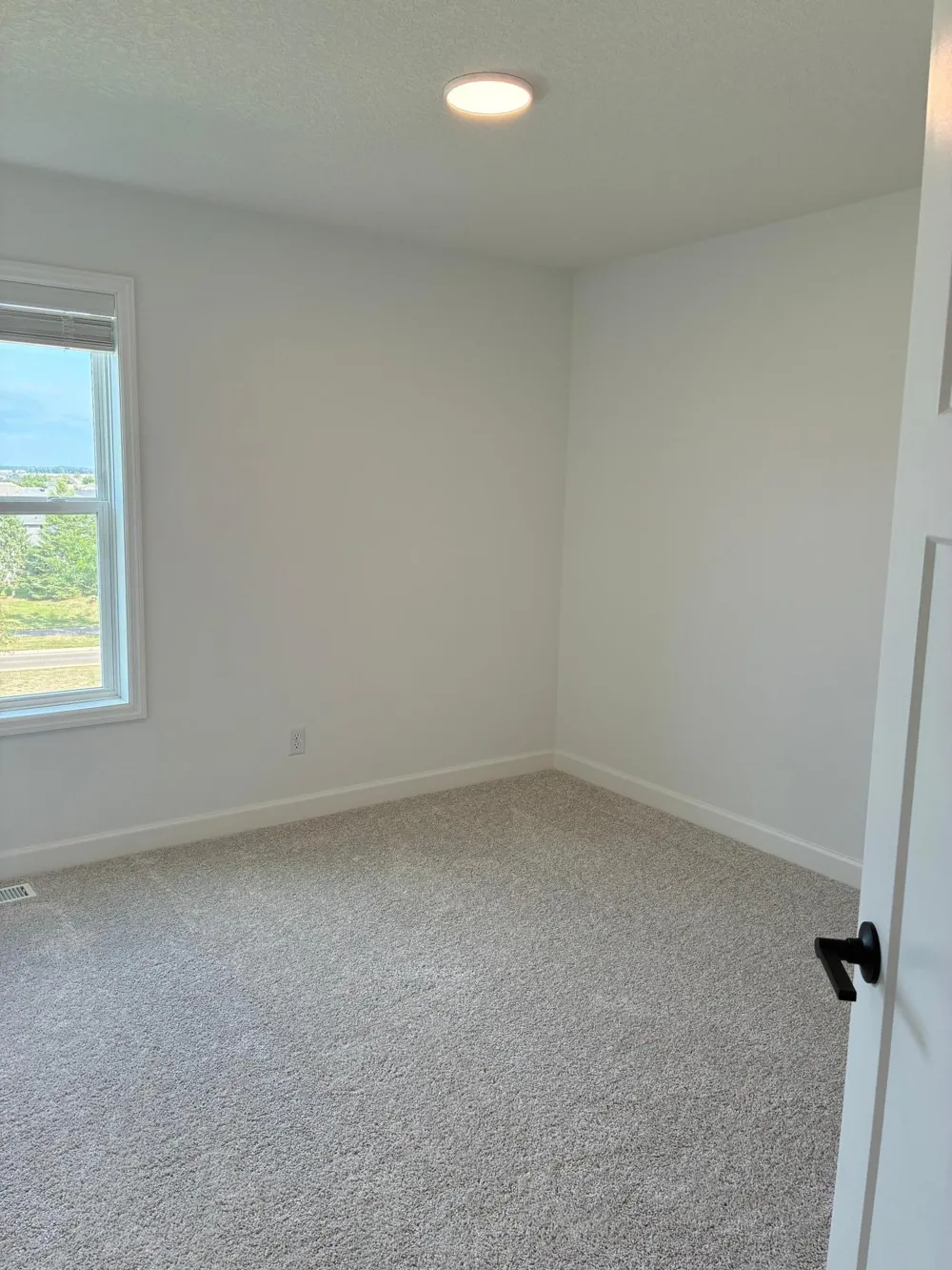 8921 Periwinkle Boulevard Woodbury, MN 55129