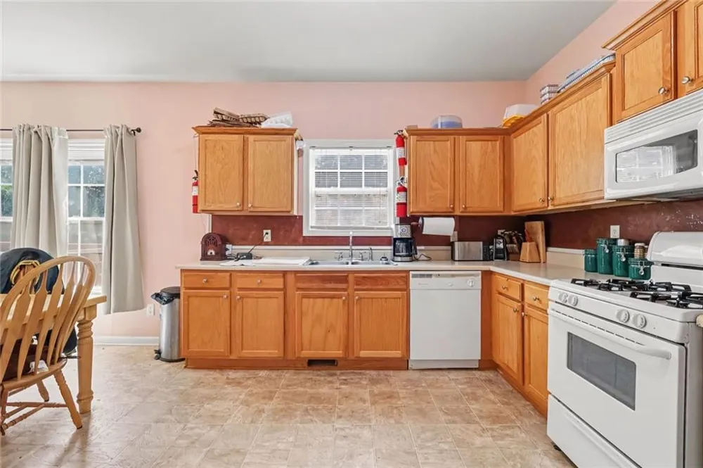 6524 Barkston Trace Douglasville, GA 30135