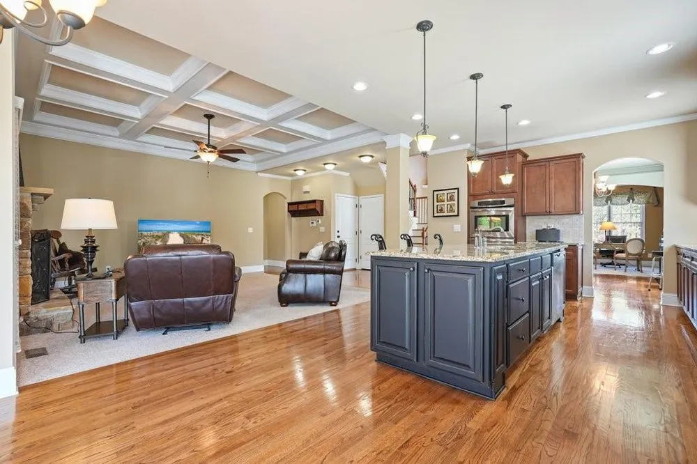 302 Grant Court Canton, GA 30114