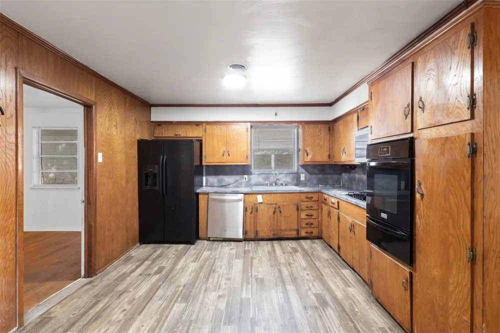8923 Jennie Lee Lane Dallas, TX 75227