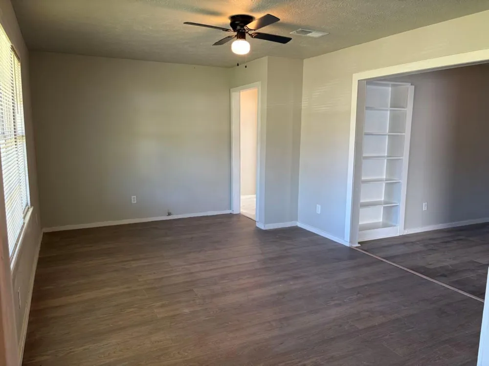 2005 Glasshouse Street Beaumont, TX 77703