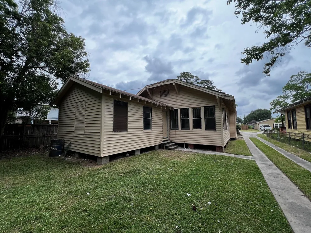 2394 Avenue A Beaumont, TX 77701
