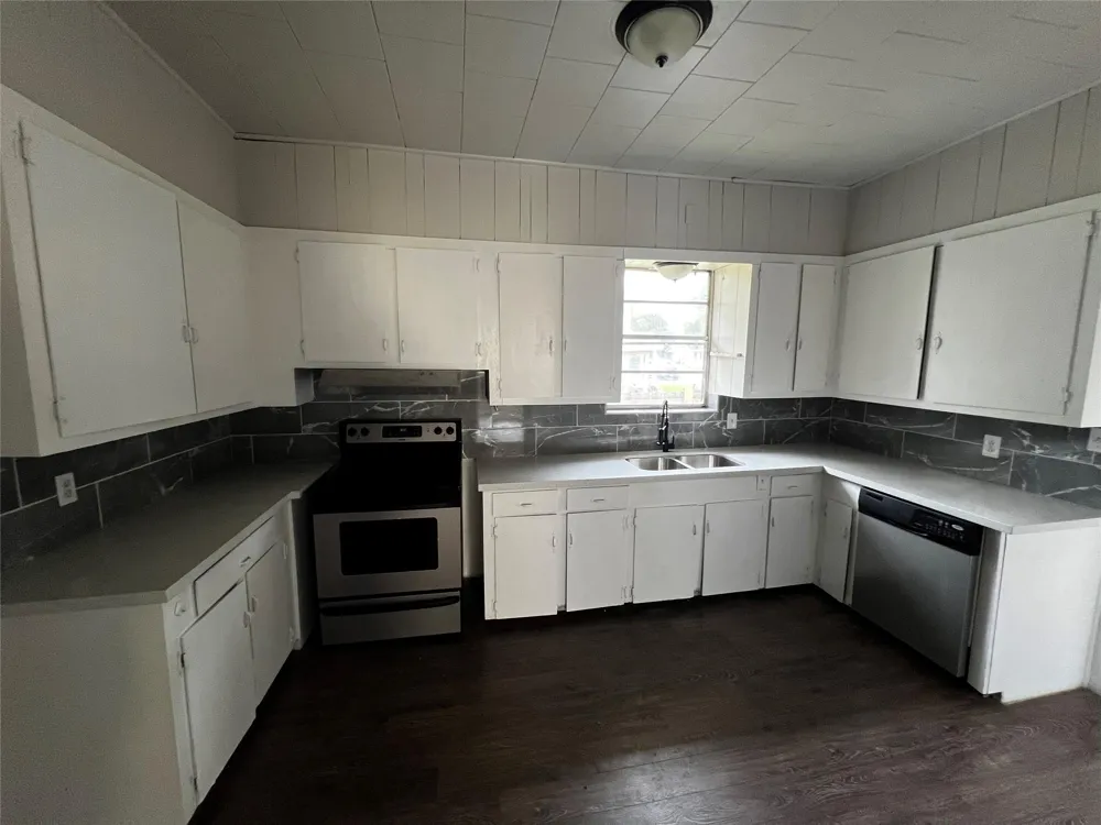 2394 Avenue A Beaumont, TX 77701