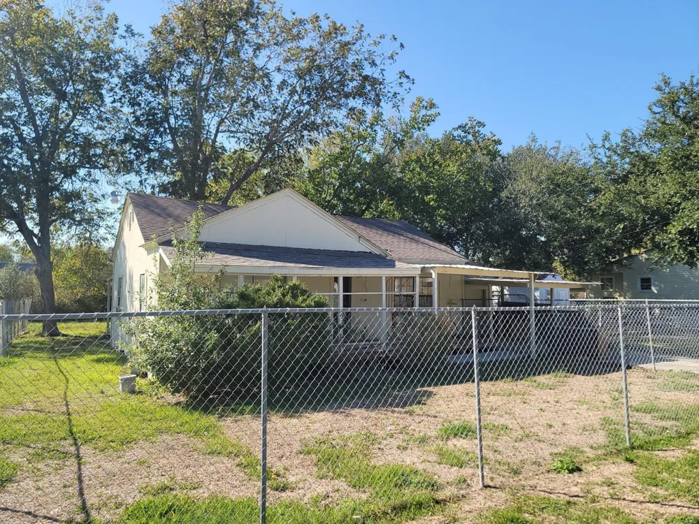 2425 8th Avenue Port Arthur, TX 77642