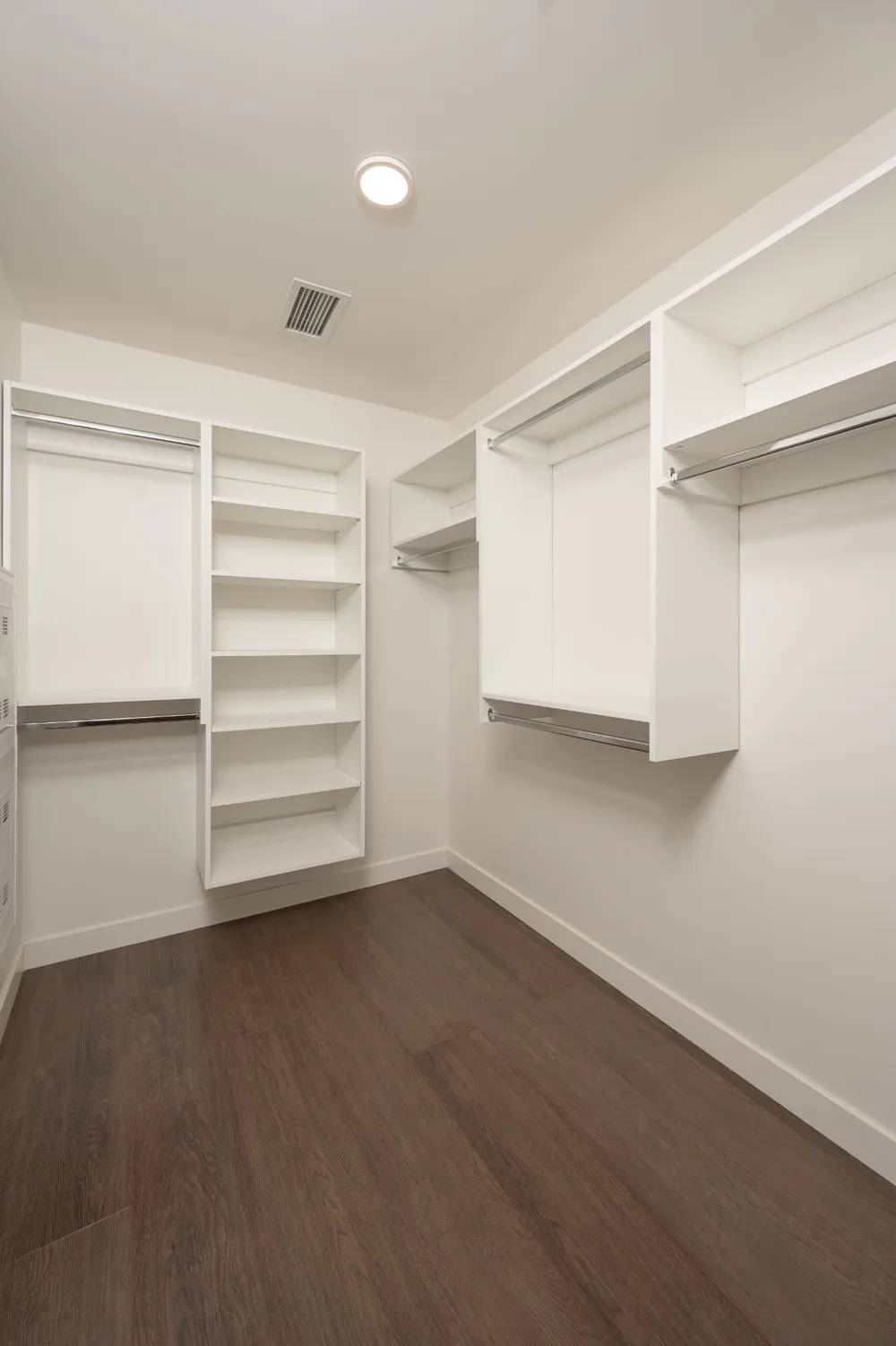 1212 Demonbreun St #2214 Nashville, TN 37203