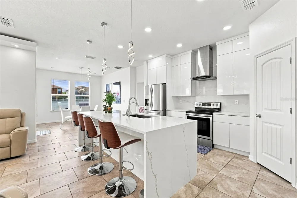 2050 BEACON LANDING CIRCLE Orlando, FL 32824