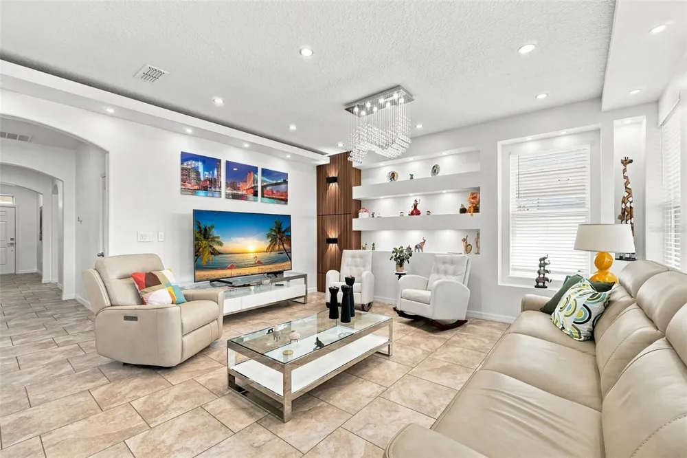2050 BEACON LANDING CIRCLE Orlando, FL 32824