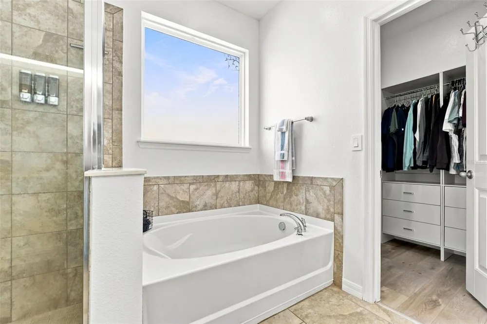 2050 BEACON LANDING CIRCLE Orlando, FL 32824