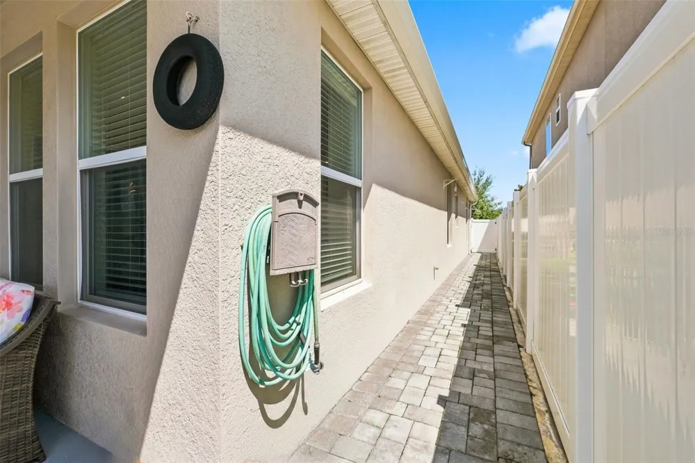 2050 BEACON LANDING CIRCLE Orlando, FL 32824