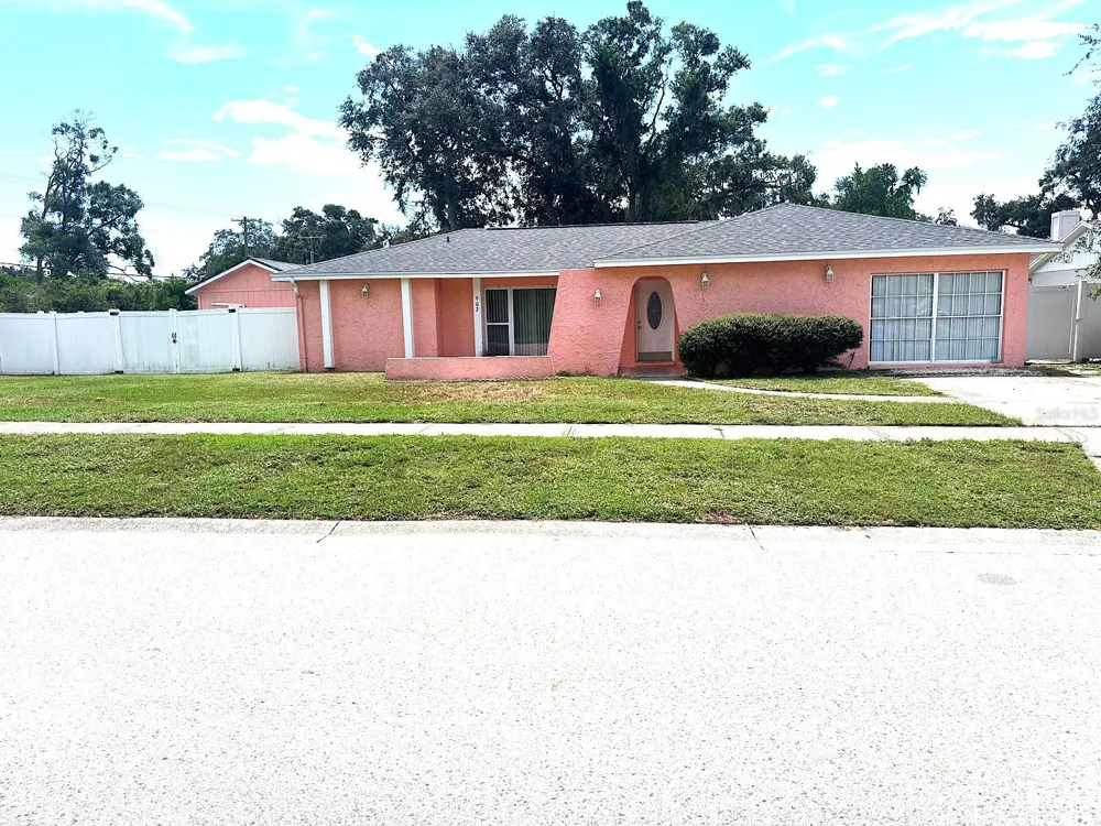 902 SAMY DRIVE Tampa, FL 33613