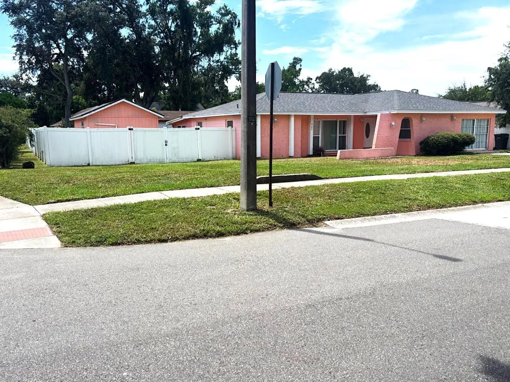 902 SAMY DRIVE Tampa, FL 33613