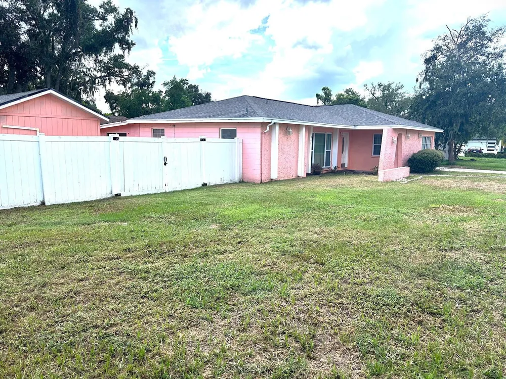 902 SAMY DRIVE Tampa, FL 33613