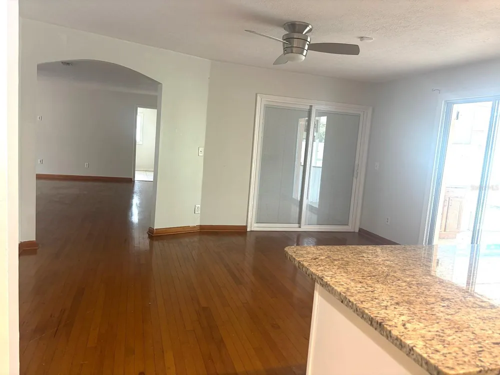 902 SAMY DRIVE Tampa, FL 33613