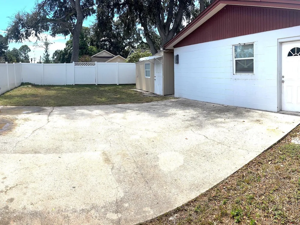 902 SAMY DRIVE Tampa, FL 33613