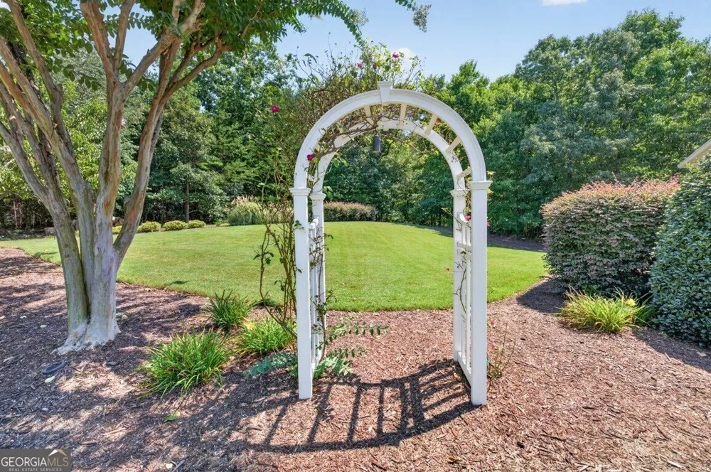 3805 Reservoir DR Gainesville, GA 30507