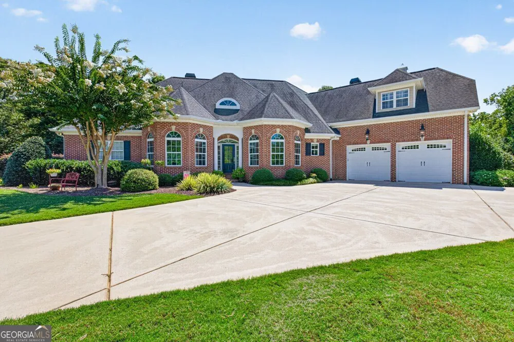 3805 Reservoir DR Gainesville, GA 30507