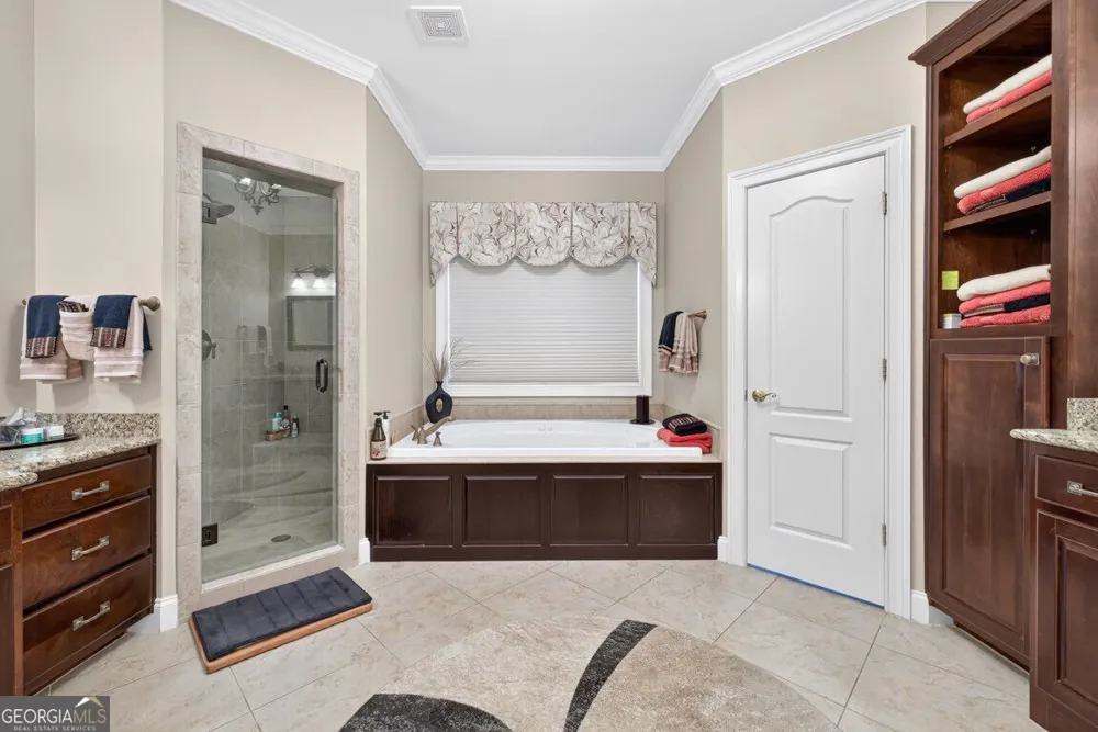 3805 Reservoir DR Gainesville, GA 30507