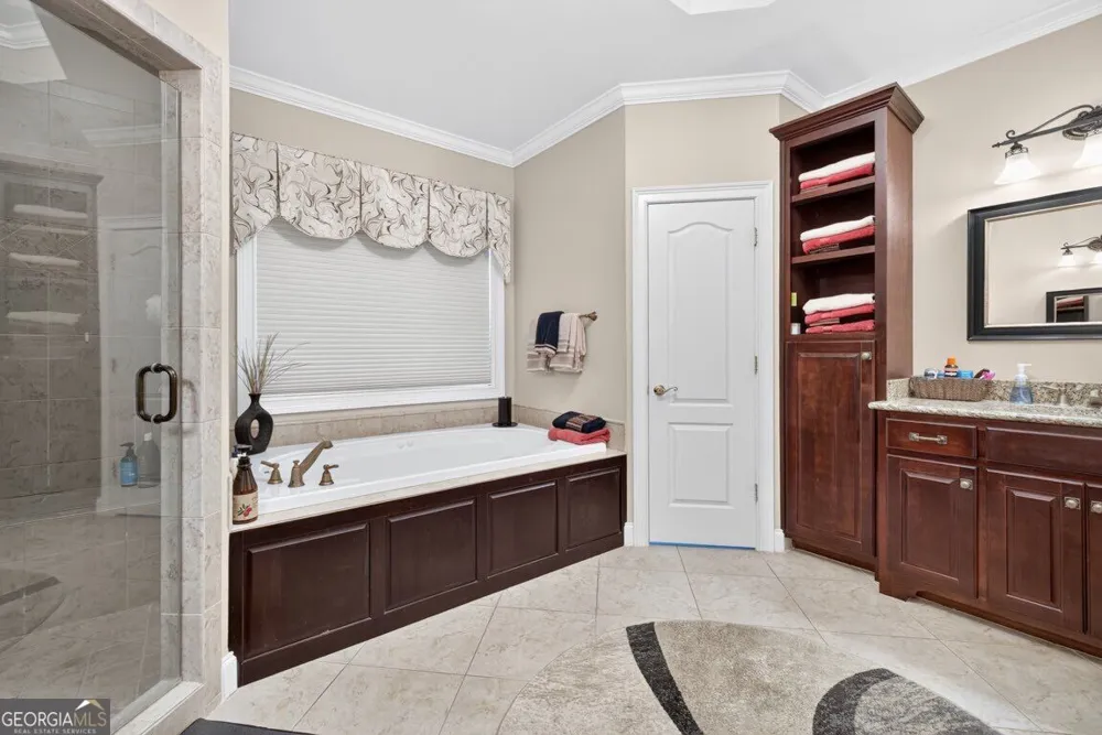 3805 Reservoir DR Gainesville, GA 30507