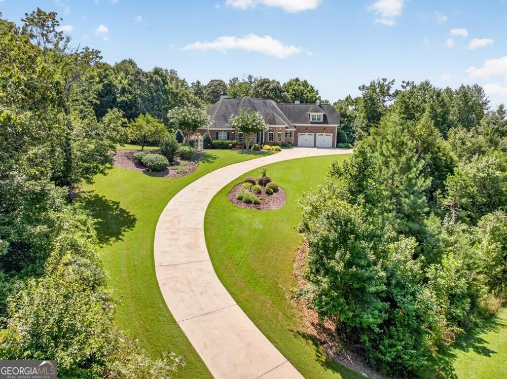 3805 Reservoir DR Gainesville, GA 30507