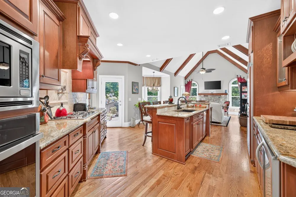 3805 Reservoir DR Gainesville, GA 30507