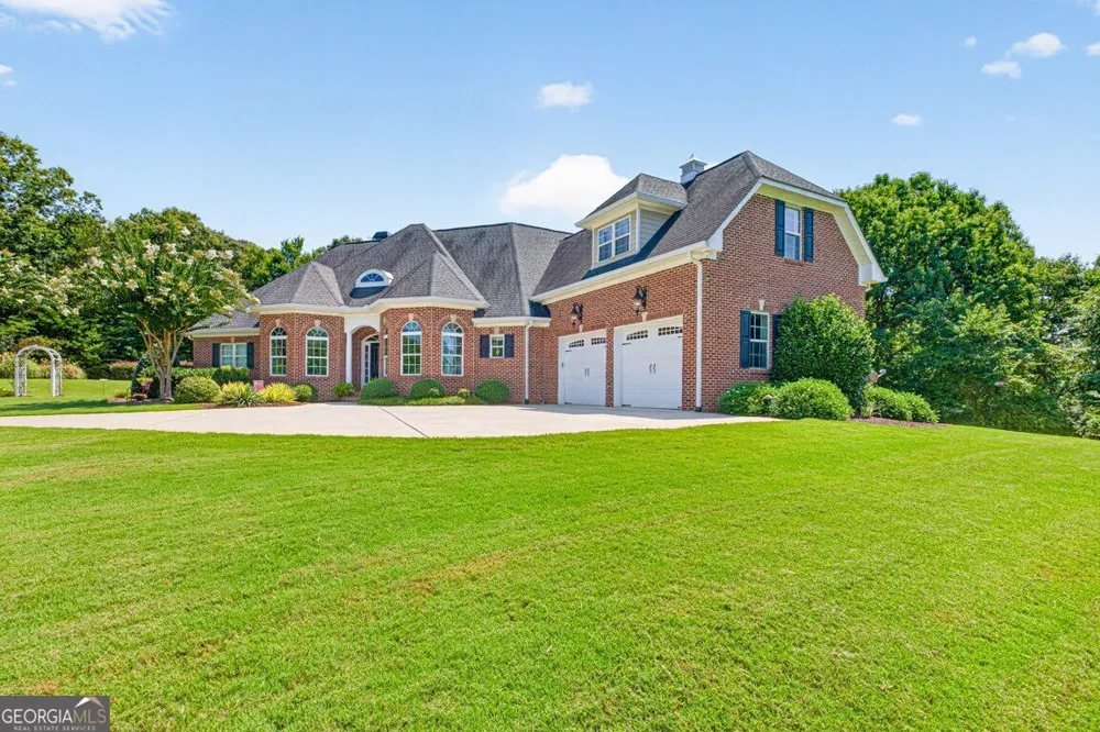 3805 Reservoir DR Gainesville, GA 30507