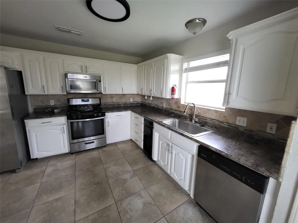 1109 Westgrove Drive Saginaw, TX 76179