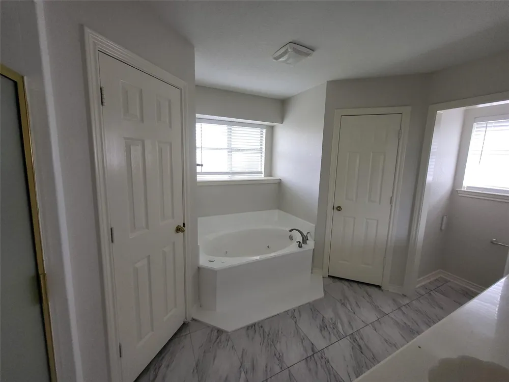 1109 Westgrove Drive Saginaw, TX 76179