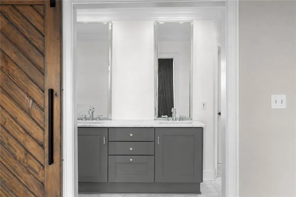 2881 Peachtree Road NE #2103 Atlanta, GA 30305