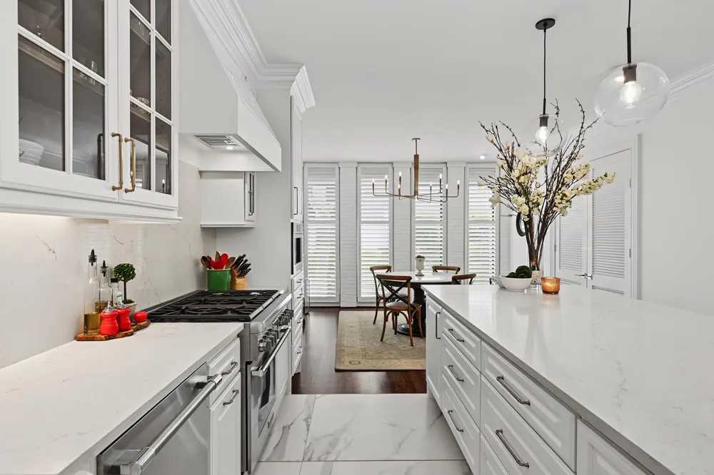 2216 Amberly Court Houston, TX 77063