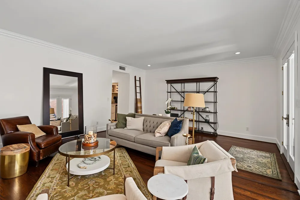 2216 Amberly Court Houston, TX 77063