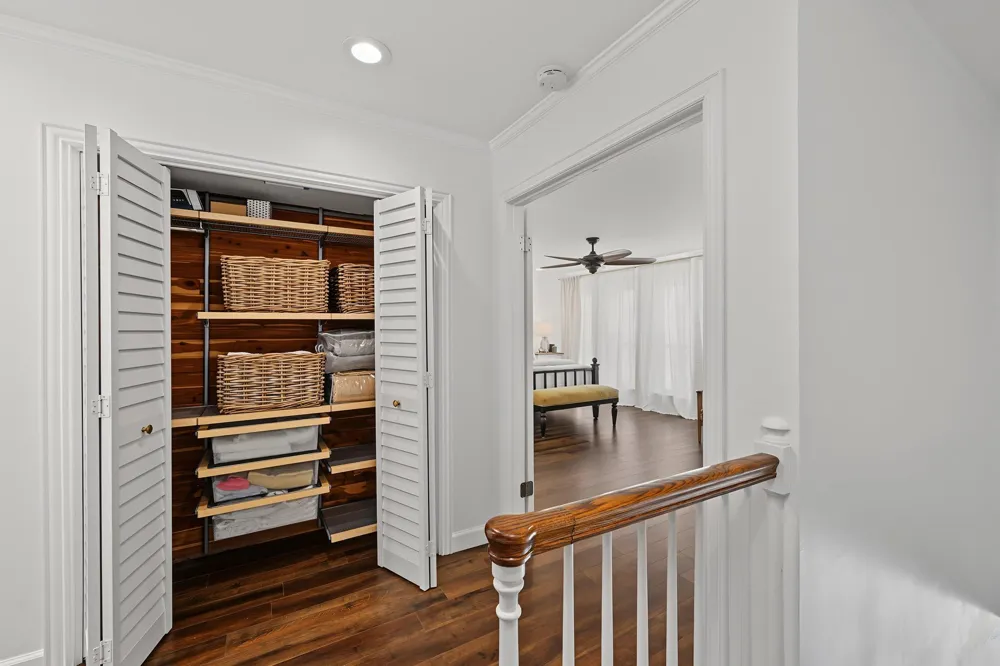 2216 Amberly Court Houston, TX 77063