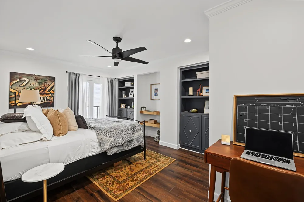 2216 Amberly Court Houston, TX 77063