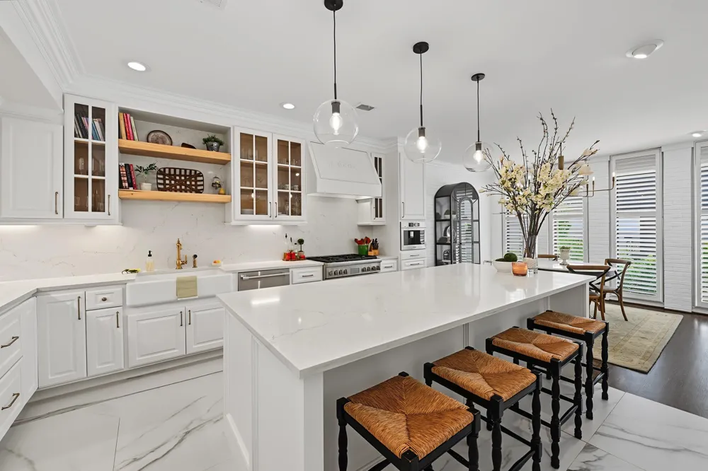 2216 Amberly Court Houston, TX 77063