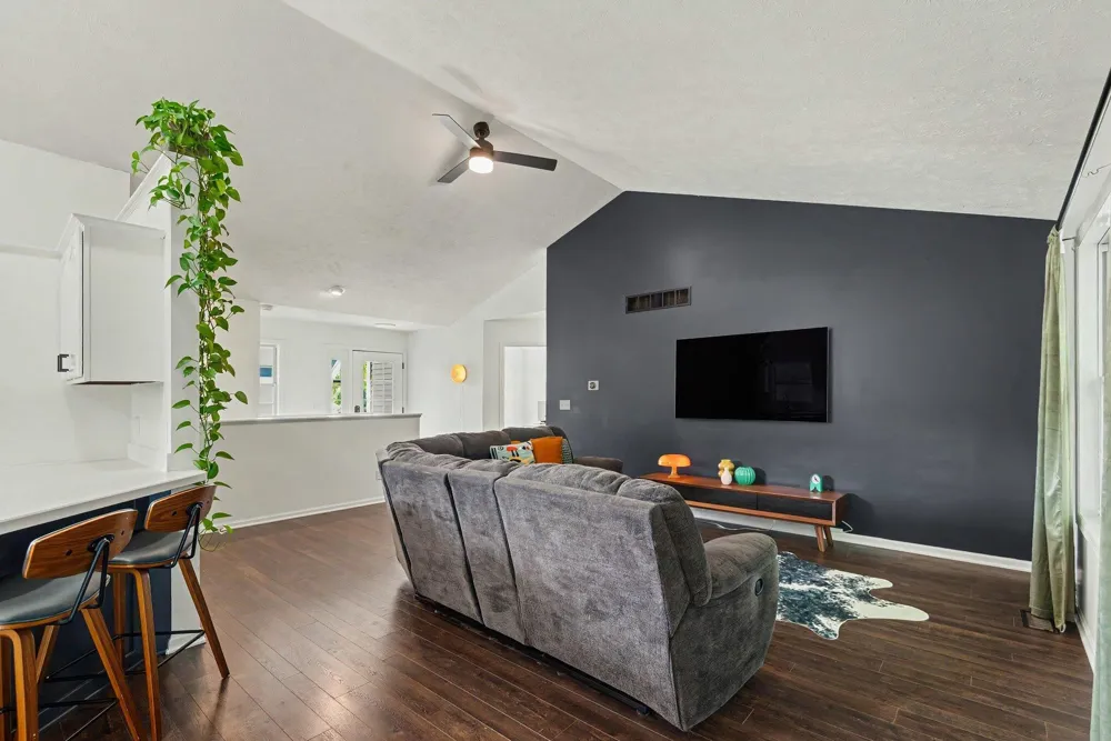 571 Pine Water Way Holland, MI 49424