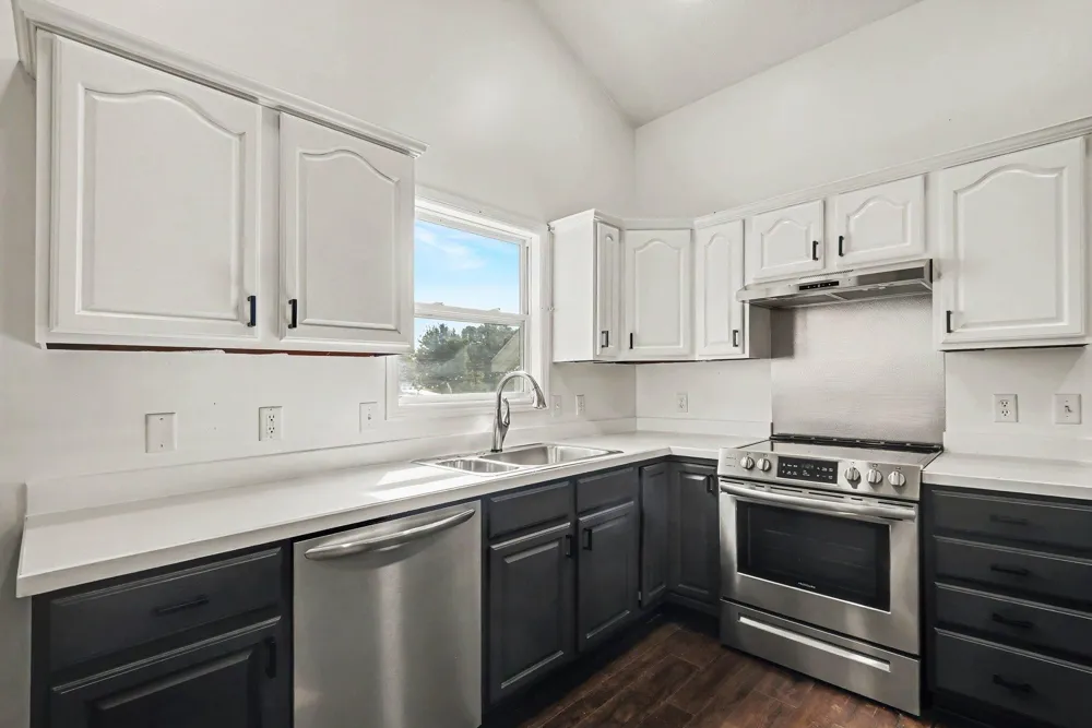 571 Pine Water Way Holland, MI 49424