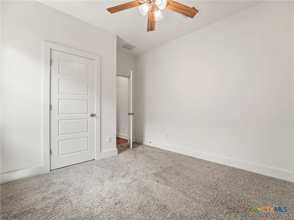 604 Golden Glory Road Leander, TX 78641