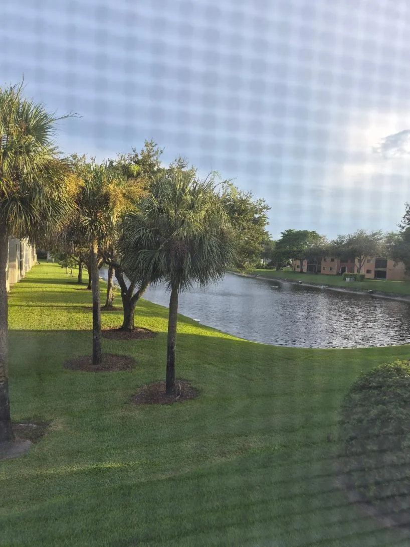 5574 Witney Drive #206 Delray Beach, FL 33484