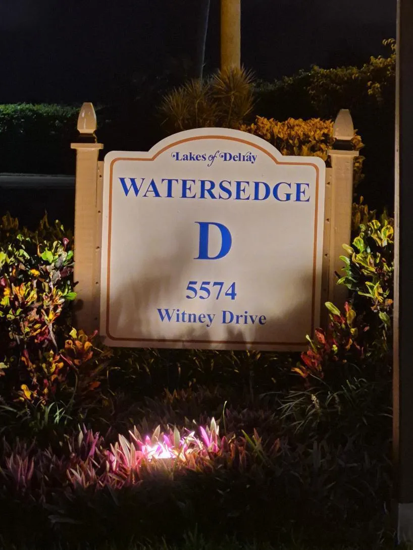 5574 Witney Drive #206 Delray Beach, FL 33484