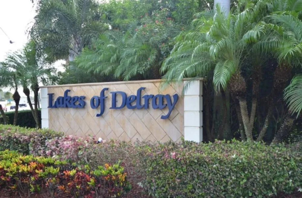 5574 Witney Drive #206 Delray Beach, FL 33484