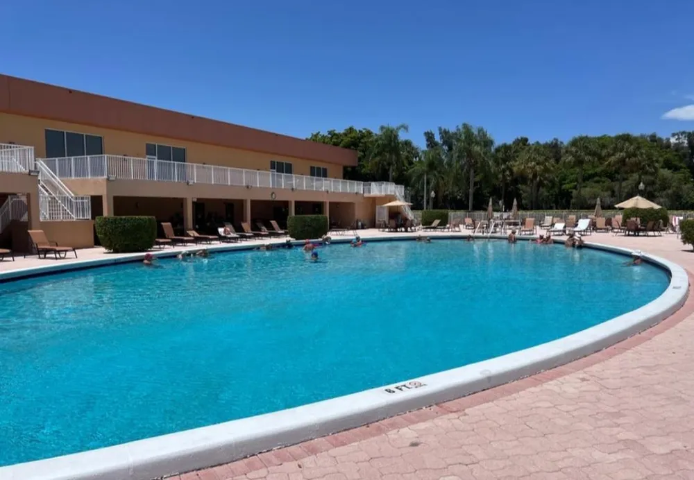 5574 Witney Drive #206 Delray Beach, FL 33484