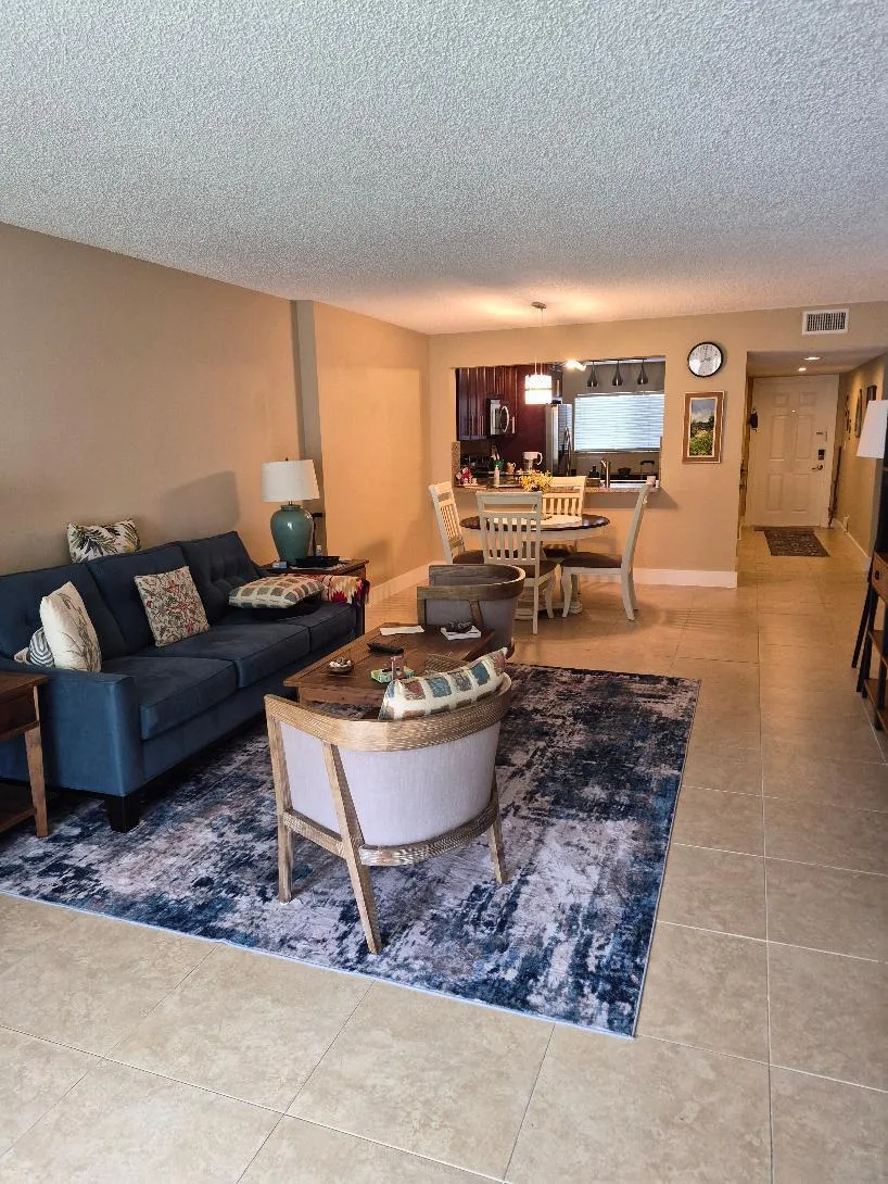 5574 Witney Drive #206 Delray Beach, FL 33484