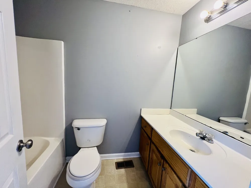 33 Long Meadow Dr Fayetteville, TN 37334