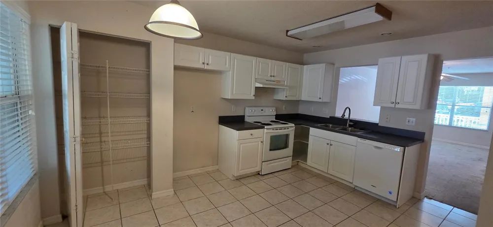 4618 SW 48TH WAY #112 Gainesville, FL 32608