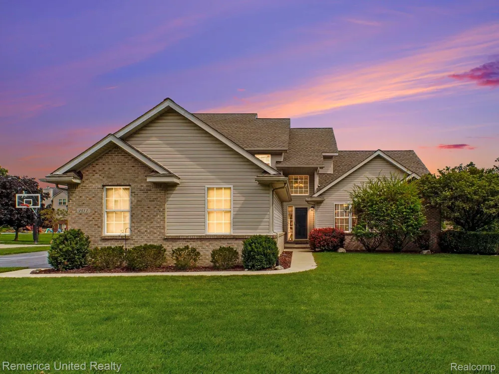 1532 Andover Boulevard Hartland Township, MI 48843