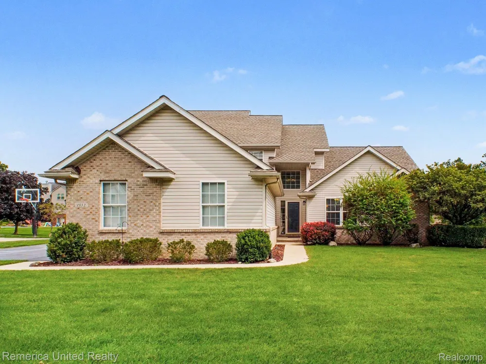 1532 Andover Boulevard Hartland Township, MI 48843