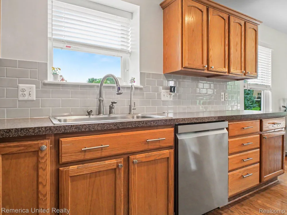 1532 Andover Boulevard Hartland Township, MI 48843