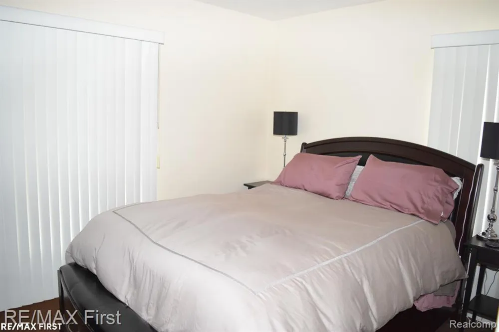 2666 Catalpa Drive Berkley City, MI 48072