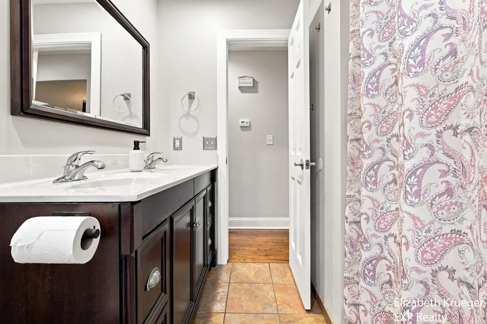 1502 Ridgewood Drive Georgetown Charter Township, MI 49428