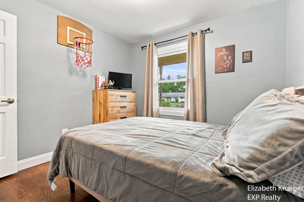 1502 Ridgewood Drive Georgetown Charter Township, MI 49428